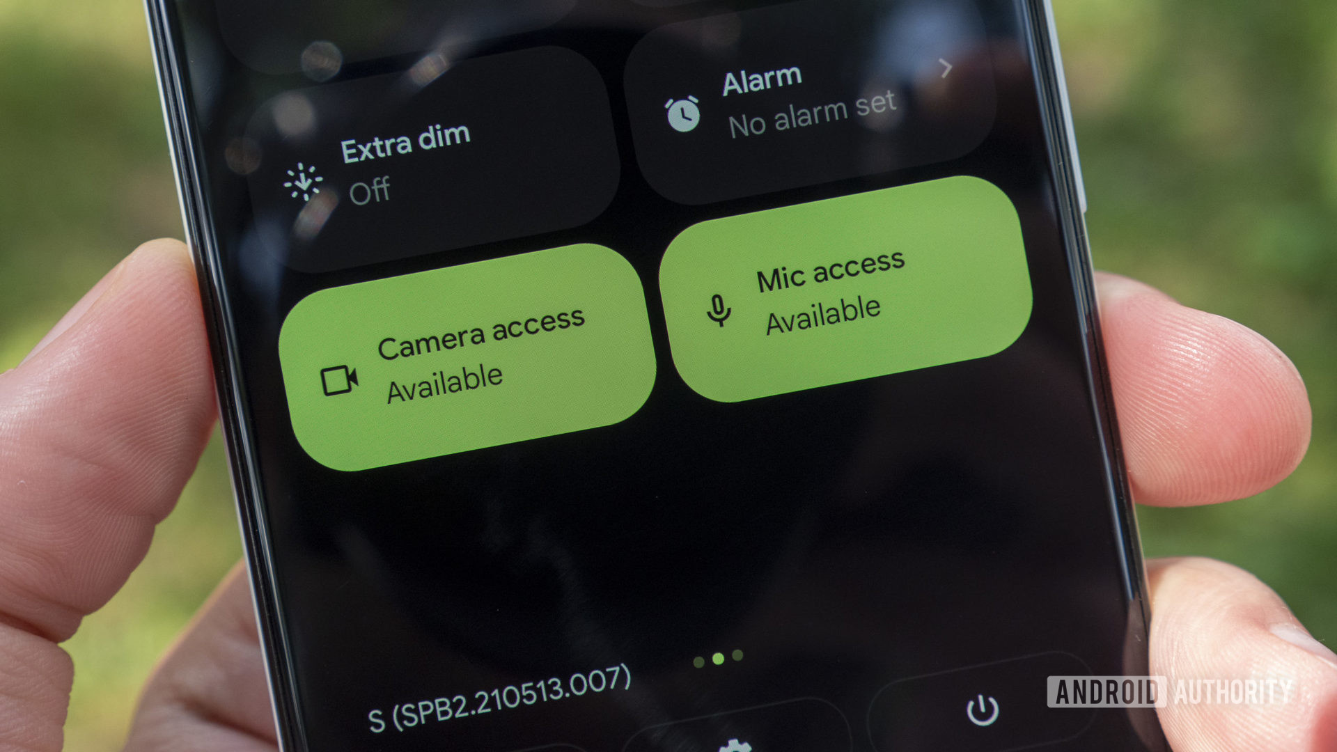 爱游戏刷手机版下载Android 12 Beta 2隐私麦克风摄像机访问可用快速设置