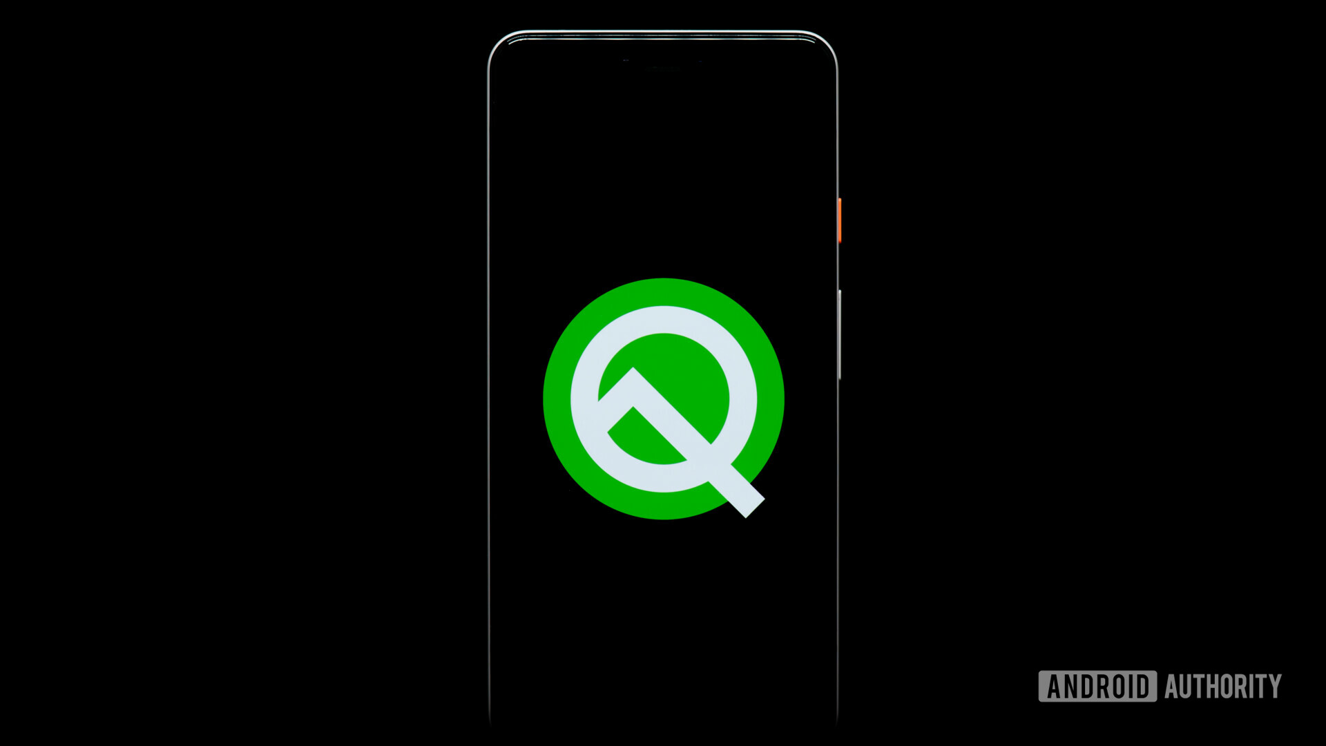 爱游戏刷手机版下载智能手机上的Android Q徽标。