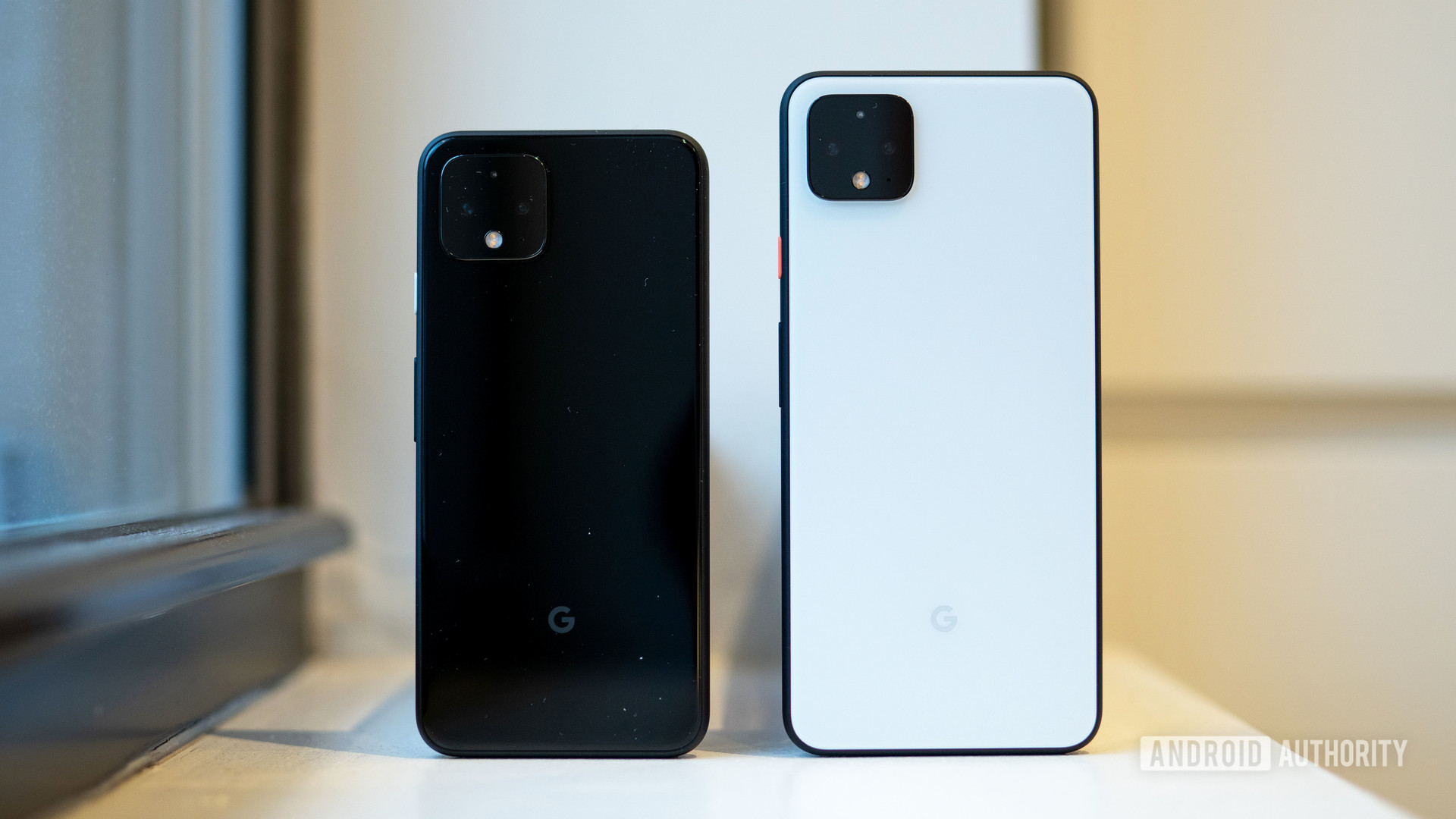 Google Pixel 4与Google Pixel 4 XL背面4 XL