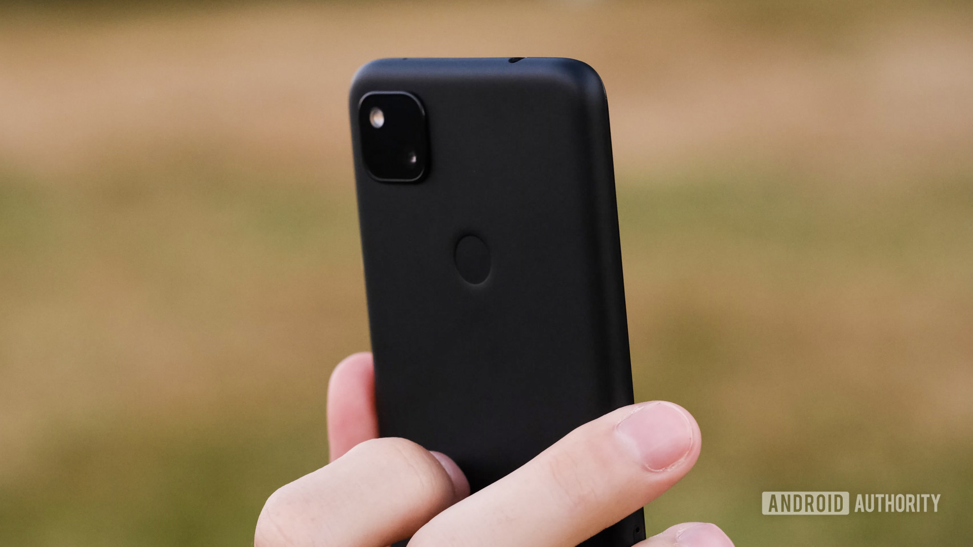 Google Pixel 4a相机和指纹读卡器