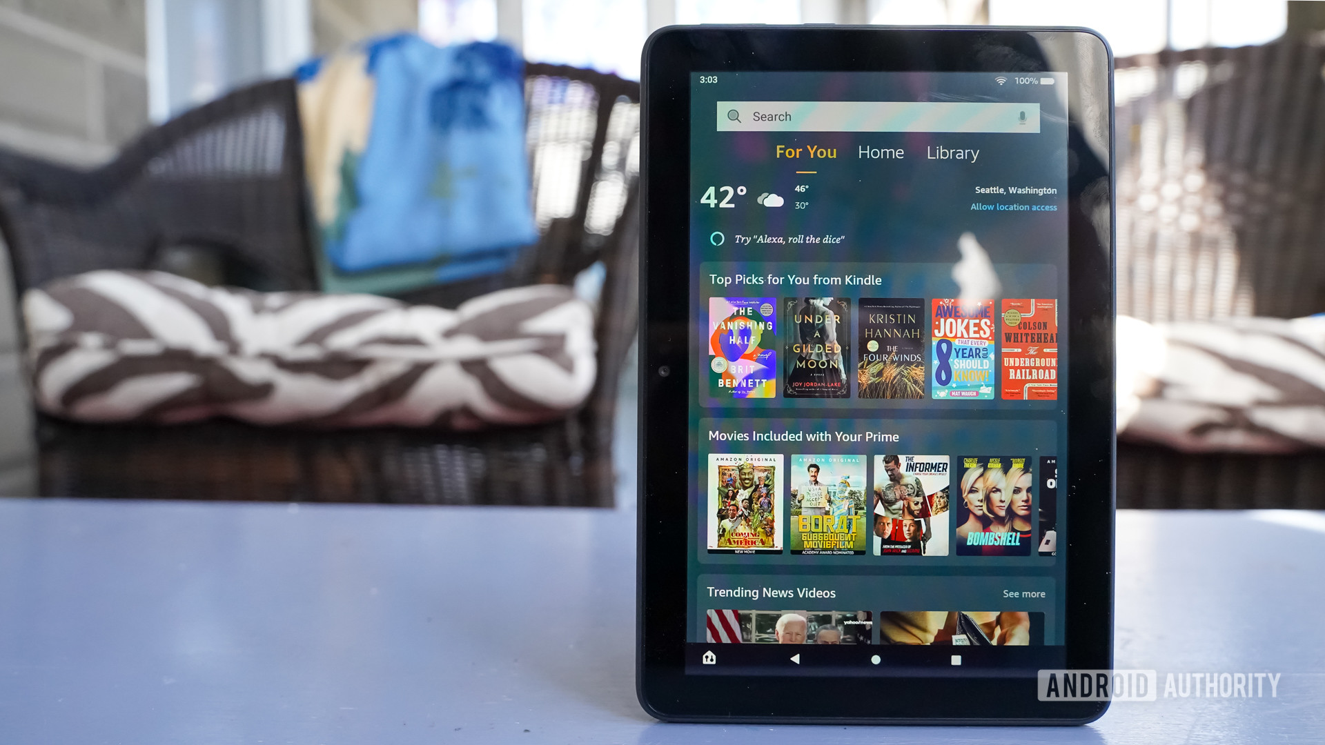 Amazon Fire 8 HD Plus带背景 - 最好的便宜Android平板电脑爱游戏刷手机版下载