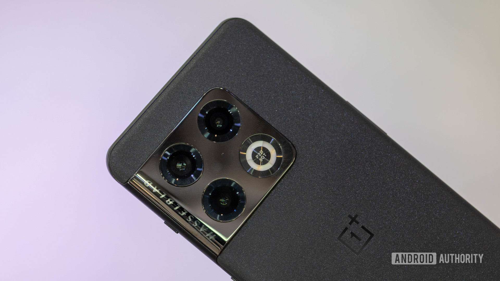 OnePlus 10 Pro黑色相机特写1