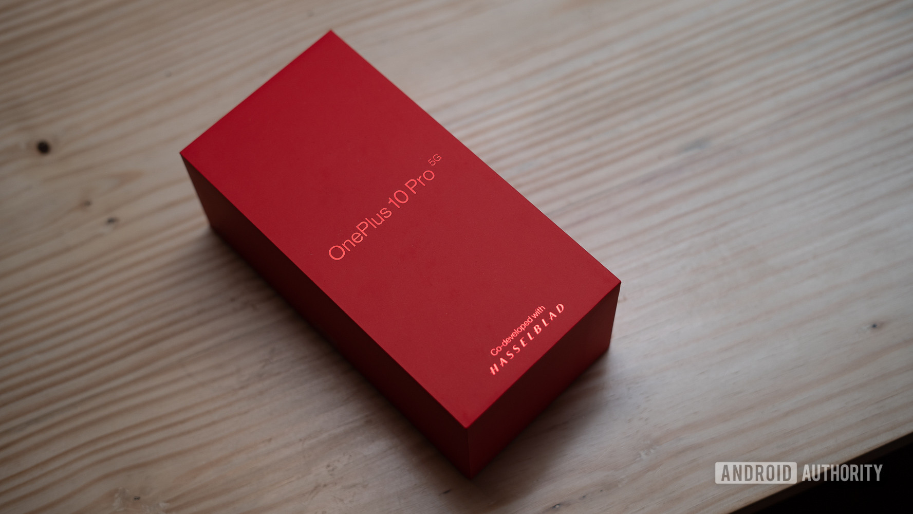 OnePlus 10 Pro Box侧角